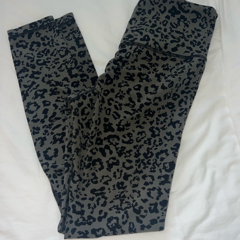 LEOPARD ELATION ULTRA HIGH RISE TIGHT - Picture 2 of 5